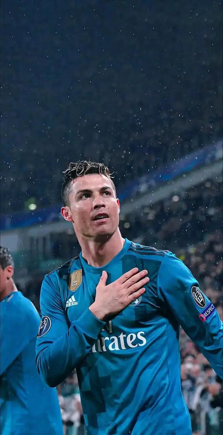 41岁詹姆斯依旧巅峰状态，球迷热切期盼他续写传奇