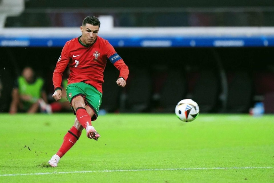 灾难！詹皇最后5分钟上场当卧底，13秒失误+不防守葬送湖人，东契奇带不动他