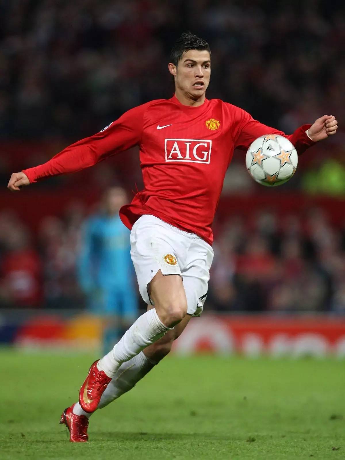 库里正式超越乔丹，勇士却惨遭老鹰痛击，科尔赛后依然固执己见