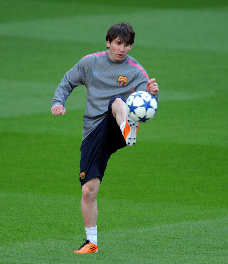 AG、KSG赛前预测：刺痛瓶子等15人支持红队，仅YTG落幕一人力挺